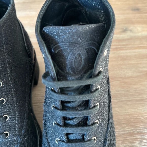 CHANEL CC chain mixed media ankle boots size 41 - Picture 8 of 11